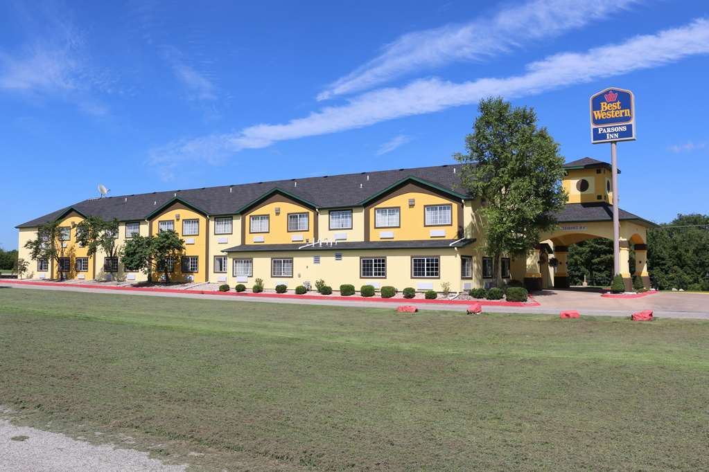 Best Western Parsons Inn Exterior photo