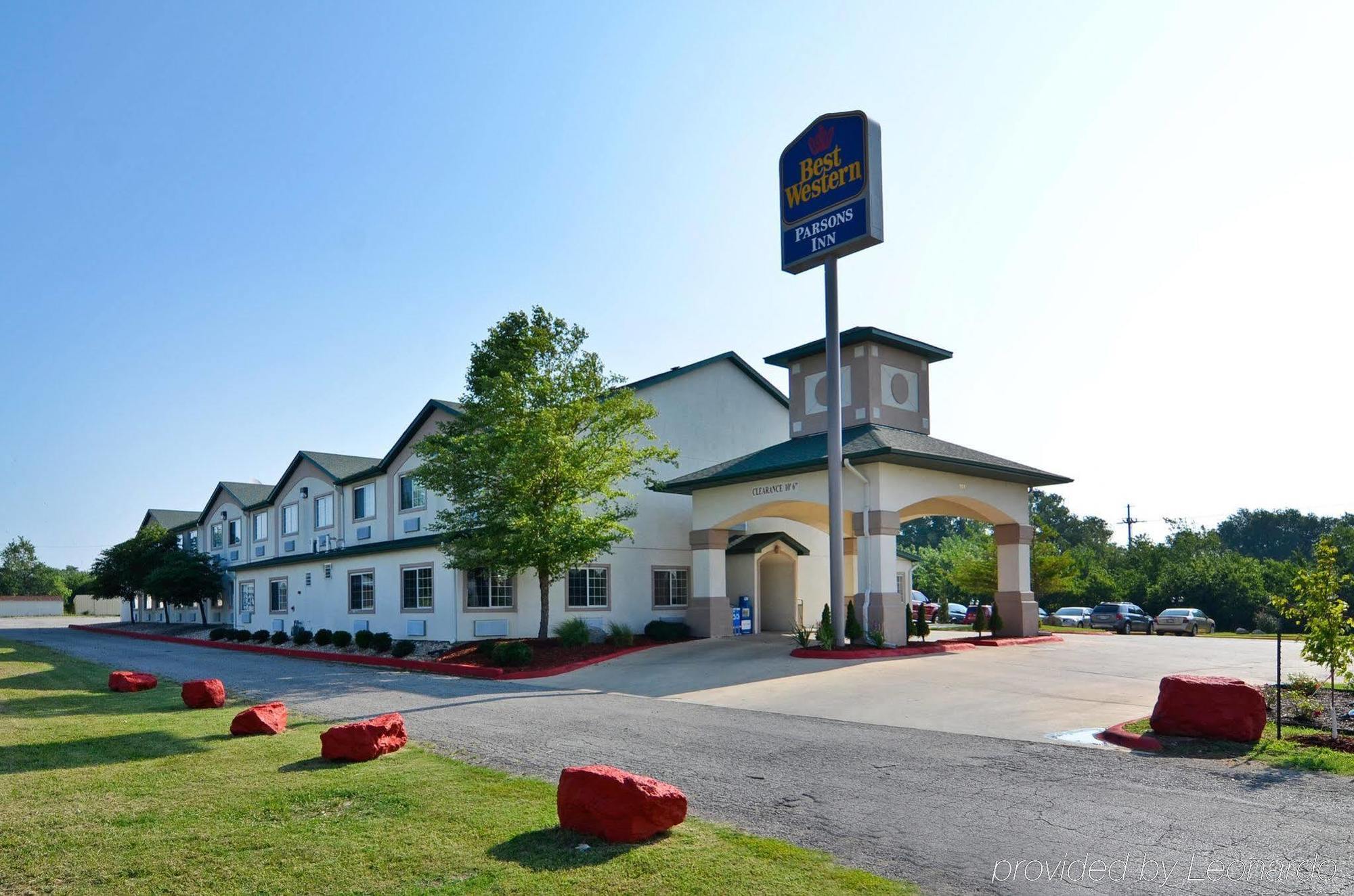 Best Western Parsons Inn Exterior photo