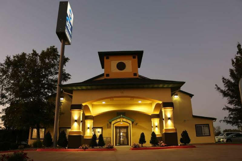 Best Western Parsons Inn Exterior photo